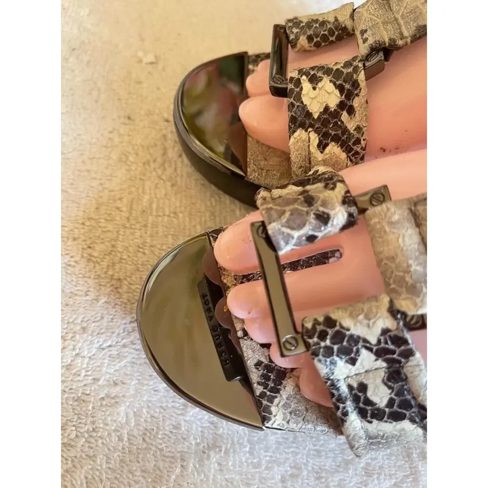 Tory Burch animal print platform sandal size 7(900